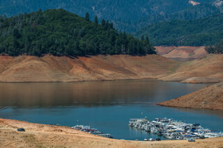 Photo of Shasta Lake with low water during drought