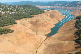 Photo of Lake Oroville in California during drought