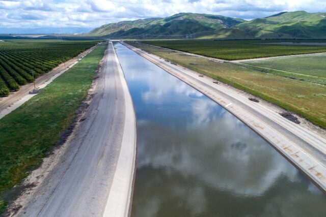 photo - California Aqueduct in Kern County, California Pixel CA DWR