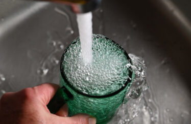 drinking water_in cup