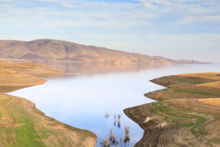 photo - San Luis Reservoir Views in Autumn, Merced County, California