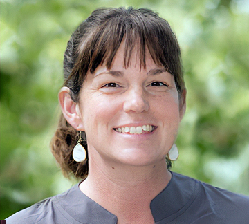 Portrait of Julie Rentner
