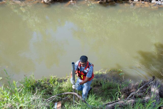 photo - Water Gauge Installation on Honcut Creek, Buttee County, California