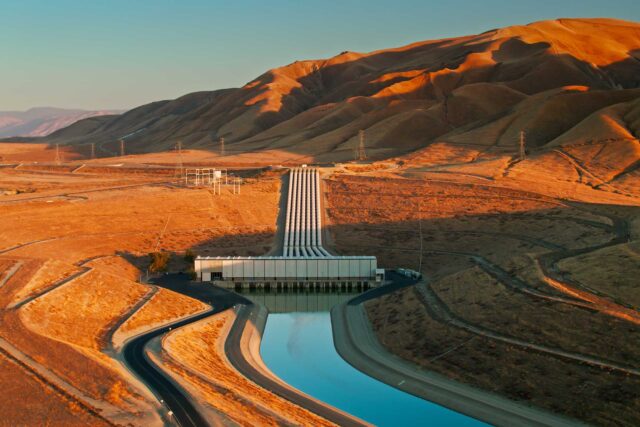 photo - Pumping Plant for the California Aqueduct near Bakersfield in Kern County, California