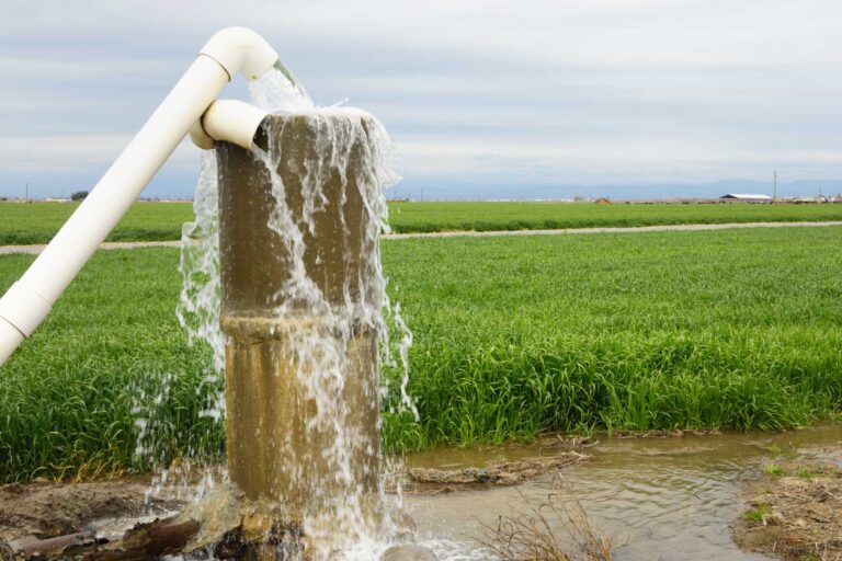 photo - Farm Irrigation Water Pump in San Joaquin Valley