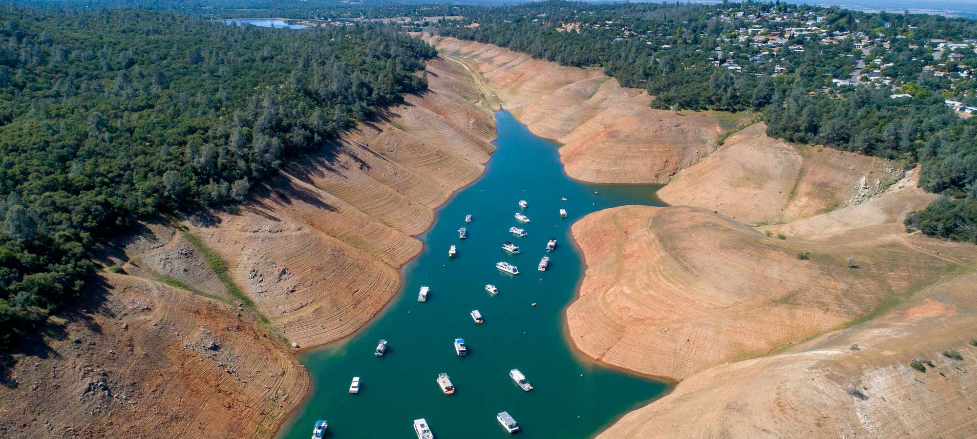 photo - Lake Oroville with Boats