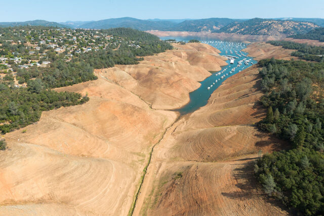photo - Lake Oroville California during Drought