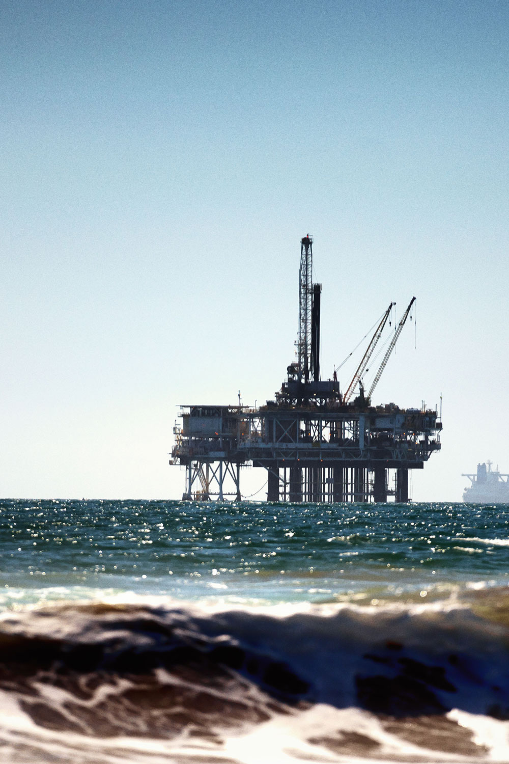 photo - Offshore Drilling Rig Near Huntington Beach, California