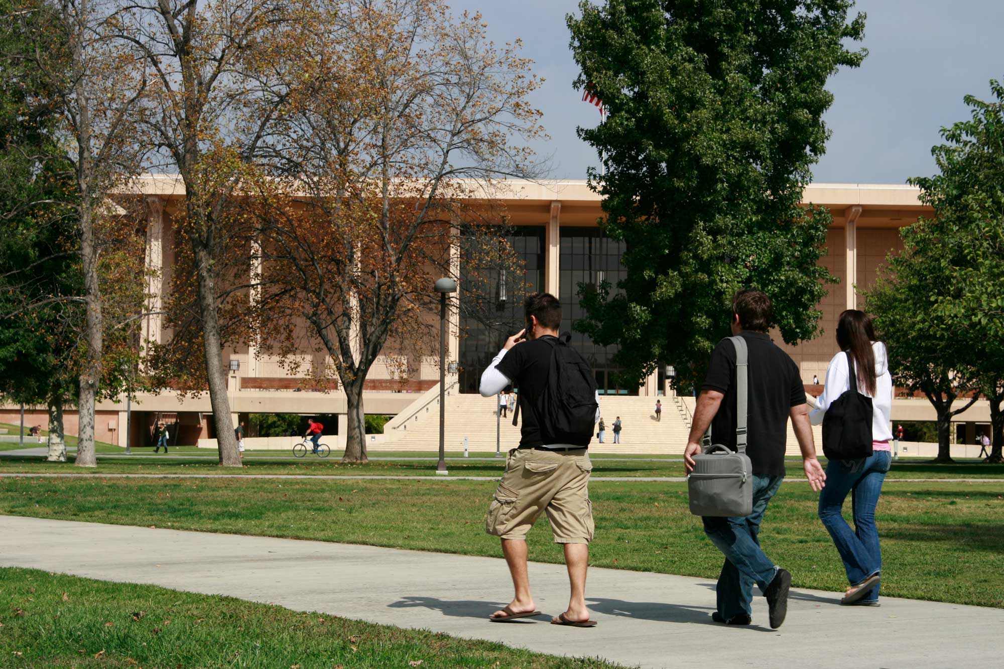 photo - Three Students Walking to Class on California the State University Northridge Campus
