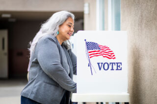 photo - Woman Voting